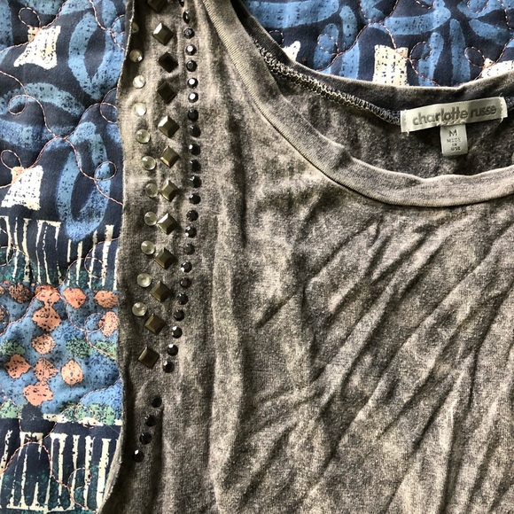 Women’s top - Picture 2 of 3